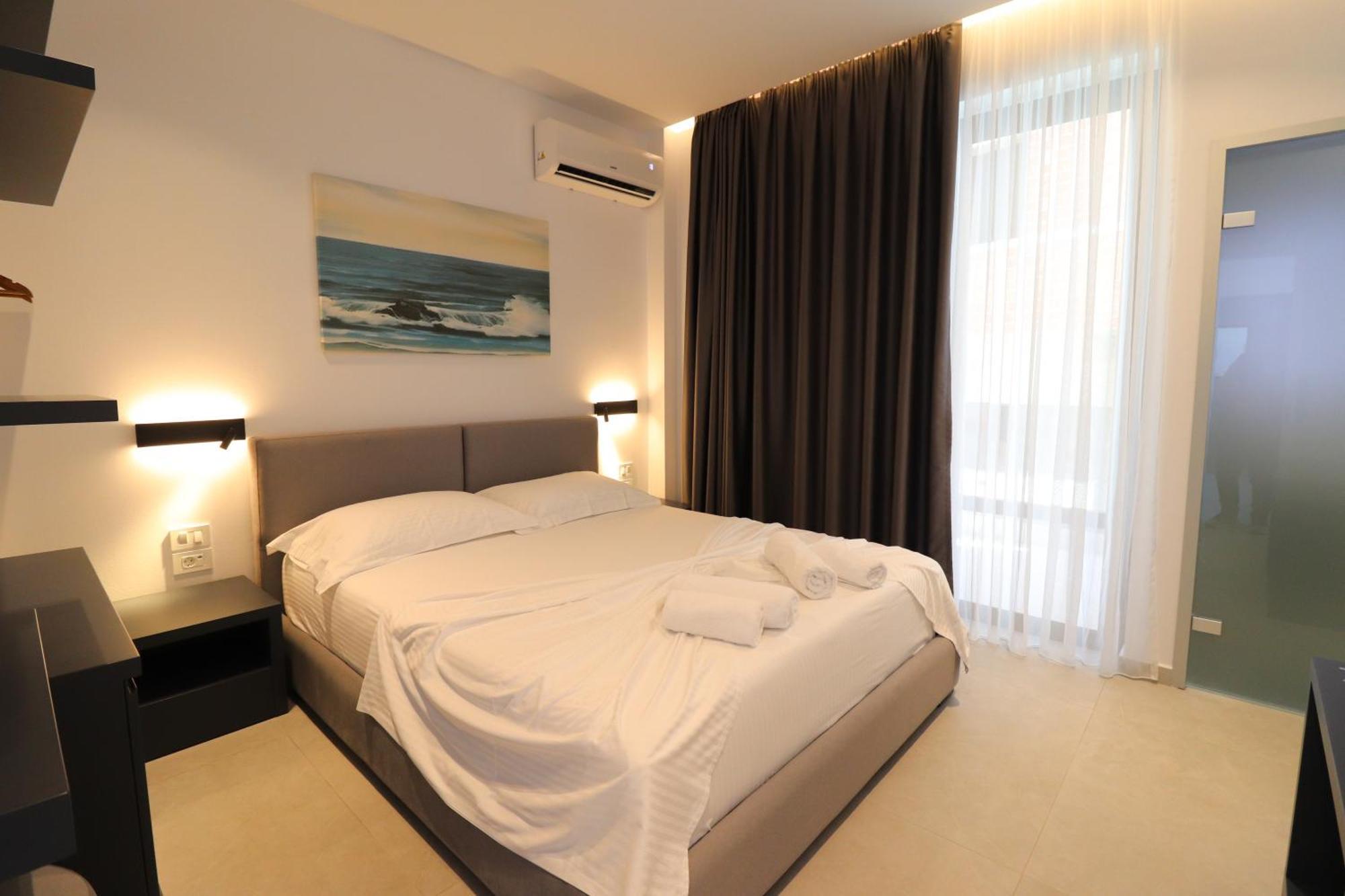 Adele Hotel Ксамил Екстериор снимка