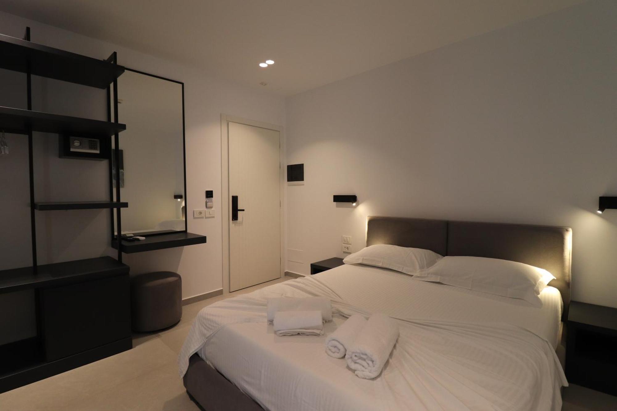 Adele Hotel Ксамил Екстериор снимка