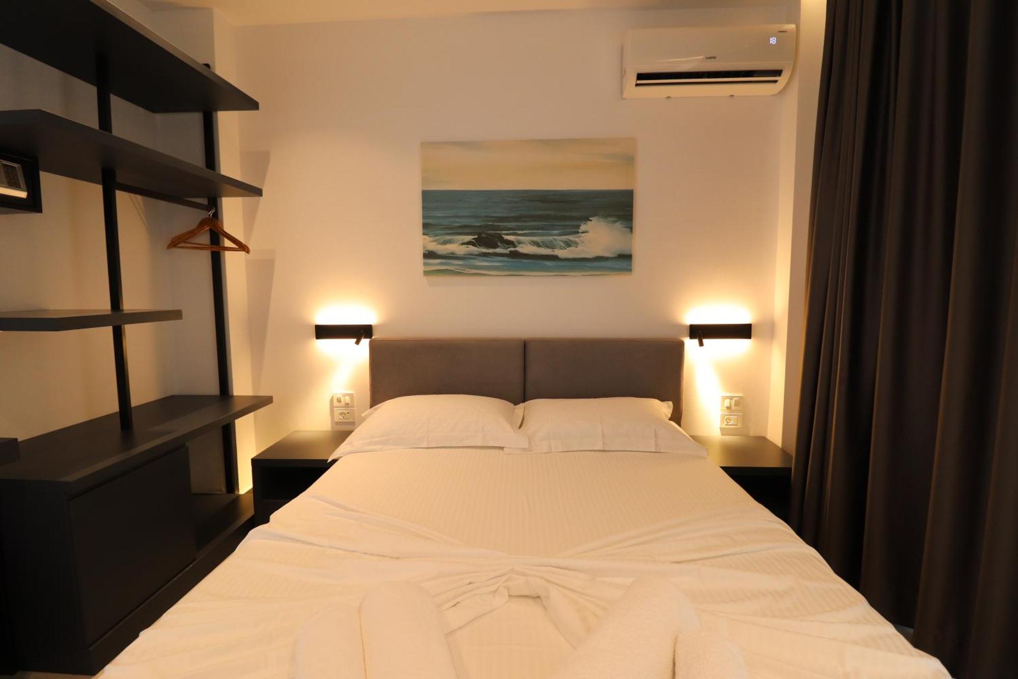 Adele Hotel Ксамил Екстериор снимка