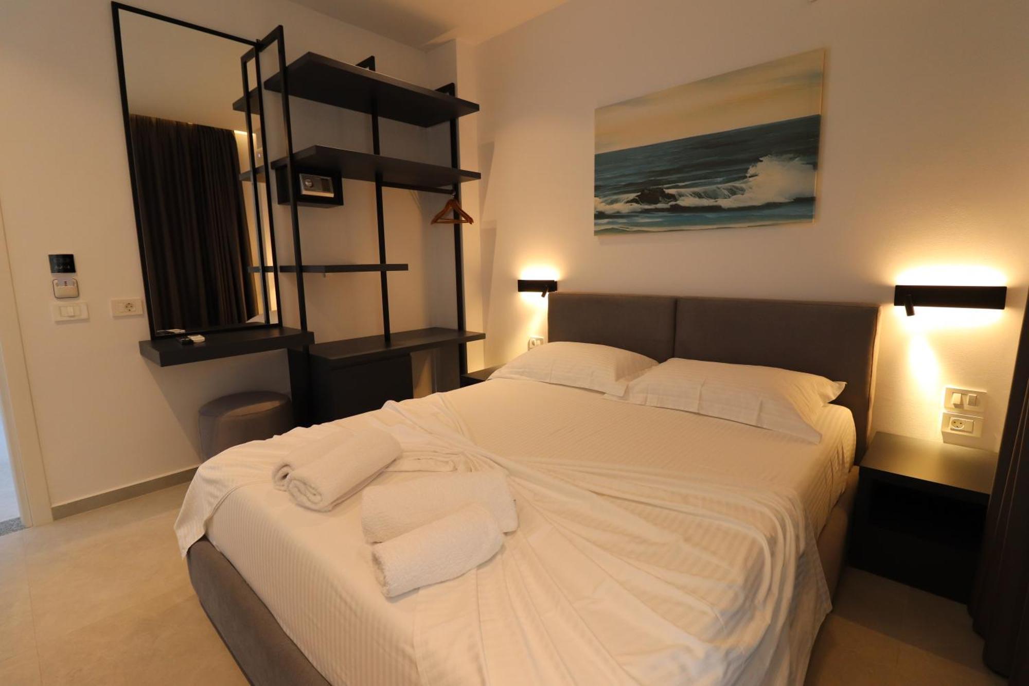 Adele Hotel Ксамил Екстериор снимка