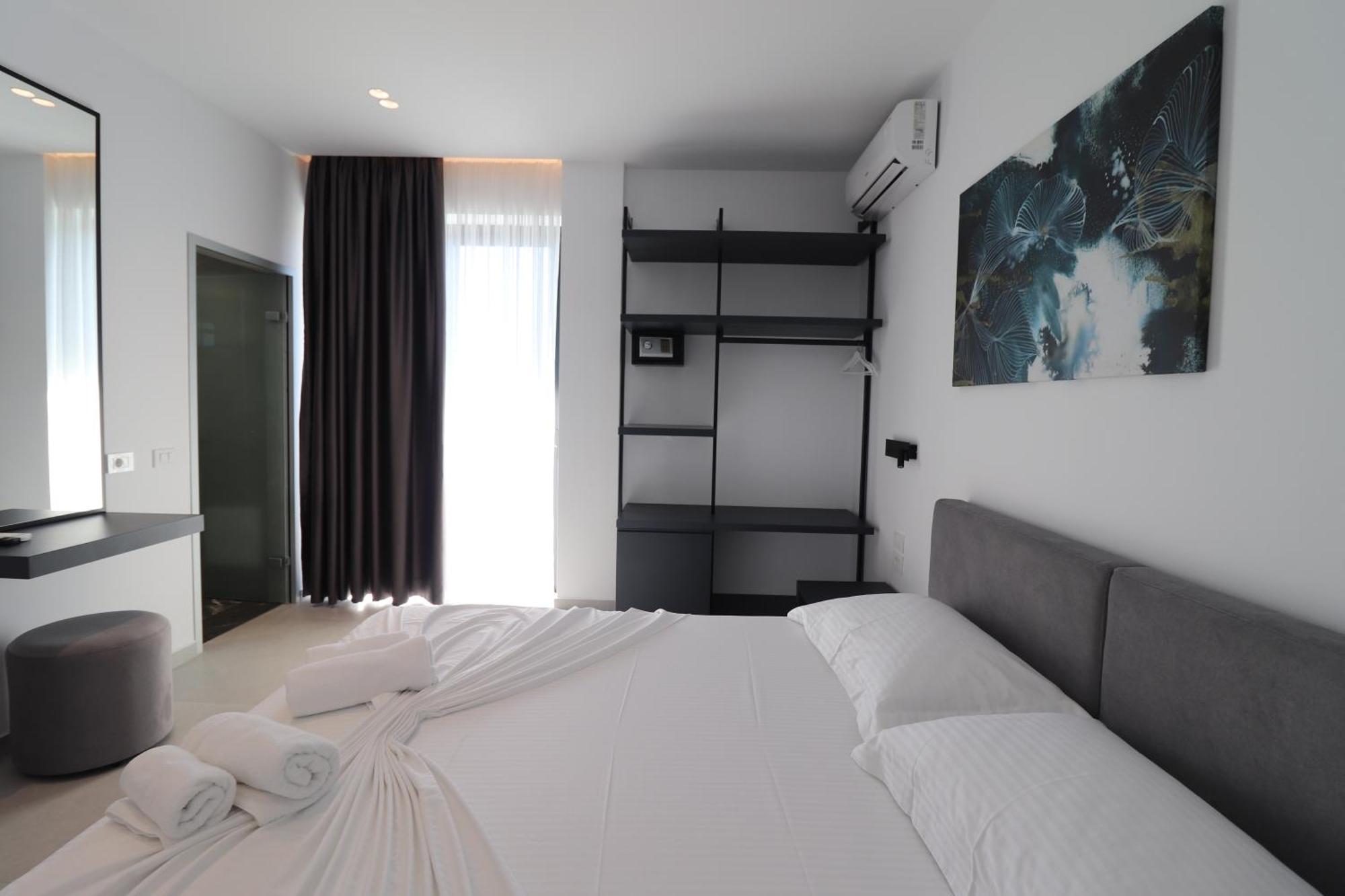 Adele Hotel Ксамил Екстериор снимка