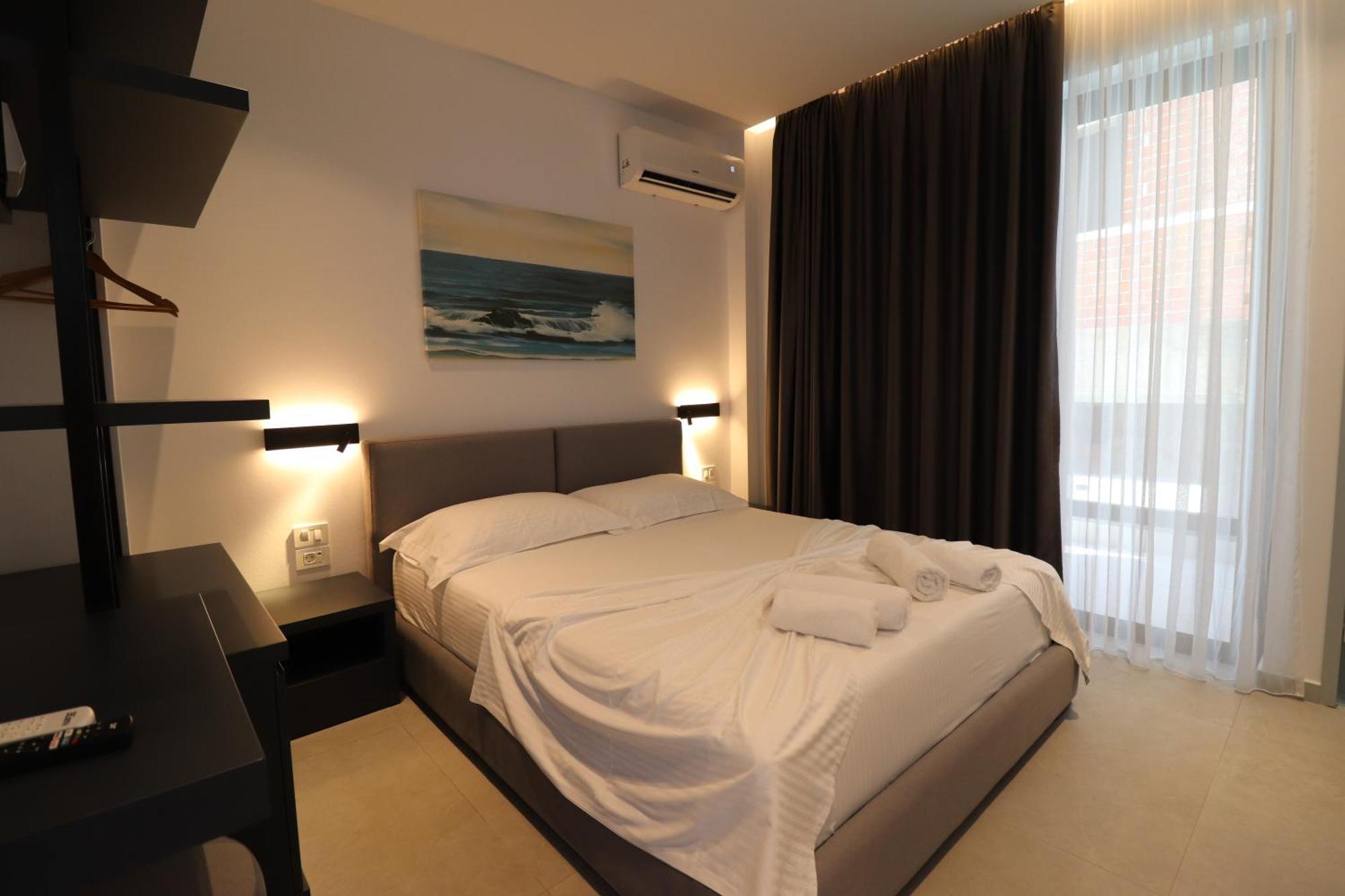 Adele Hotel Ксамил Екстериор снимка