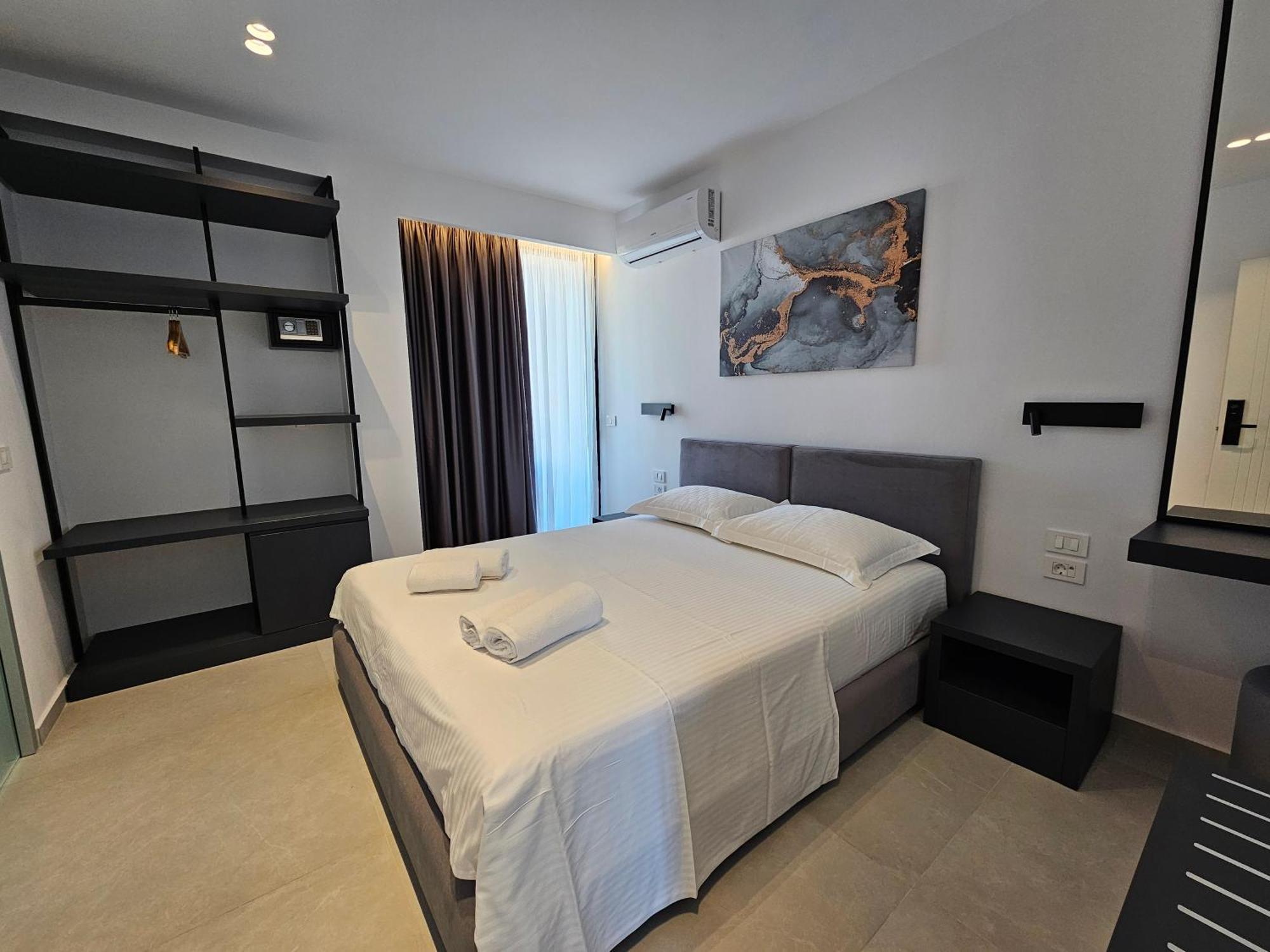 Adele Hotel Ксамил Екстериор снимка