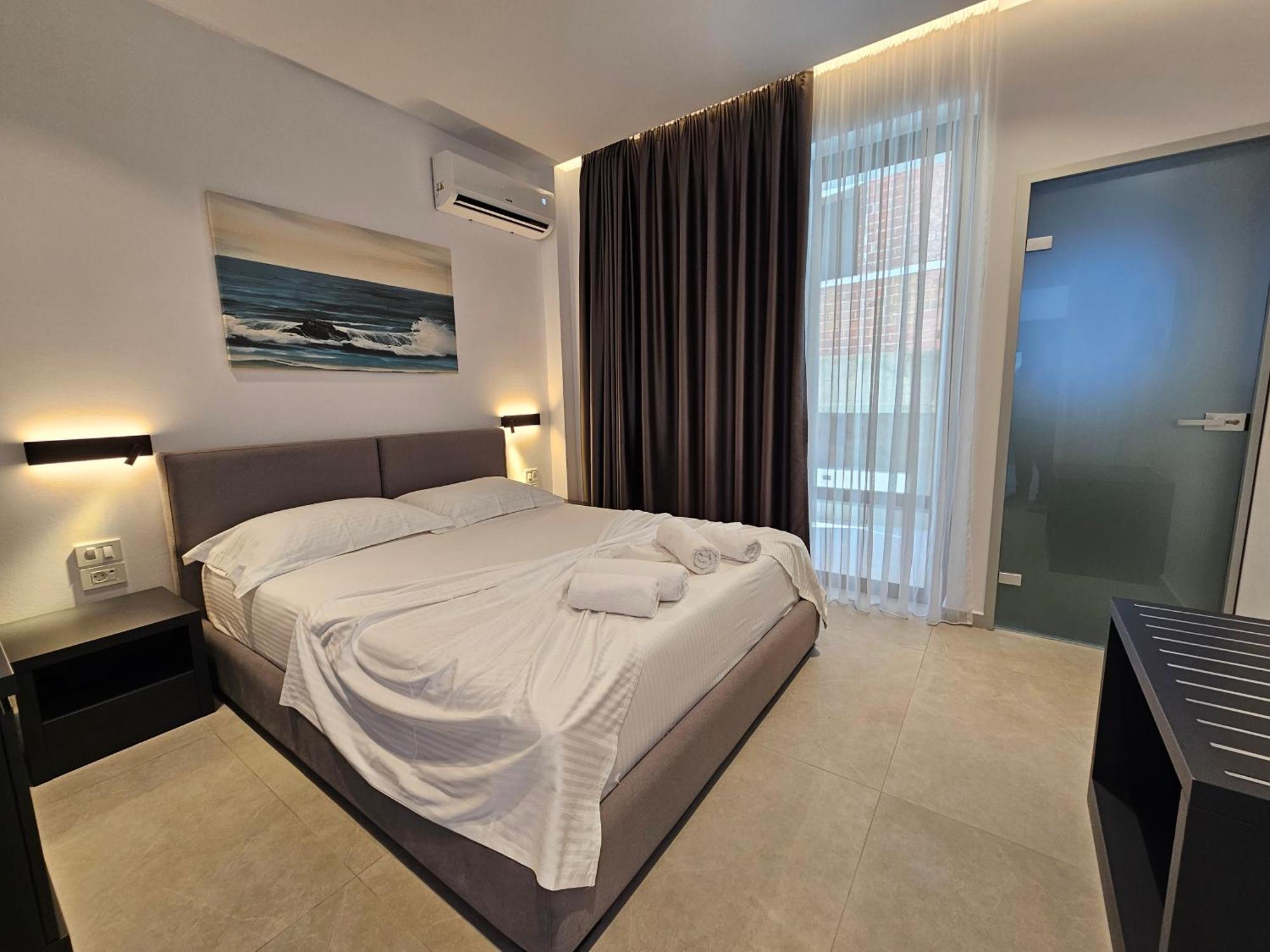 Adele Hotel Ксамил Екстериор снимка