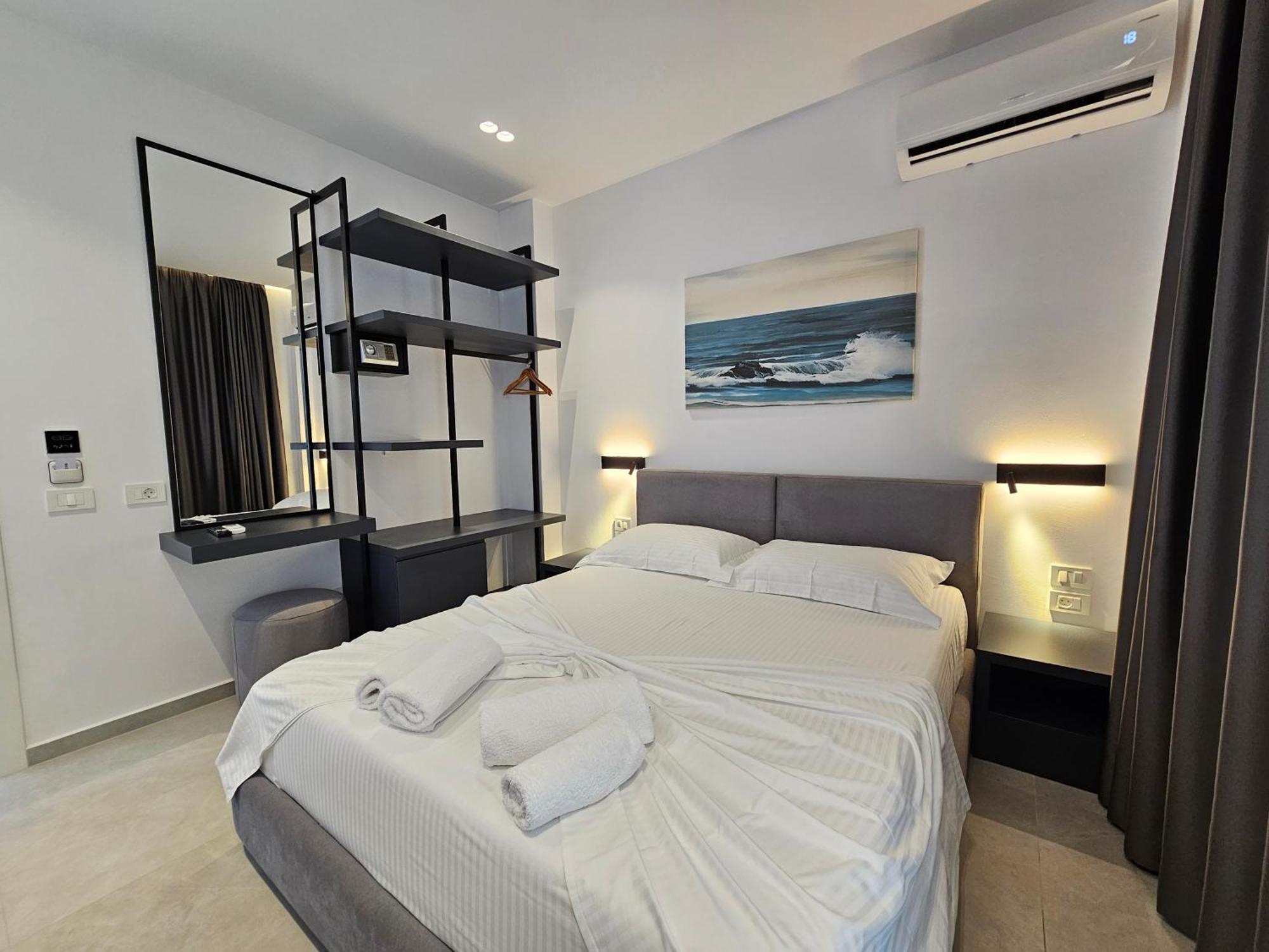 Adele Hotel Ксамил Екстериор снимка
