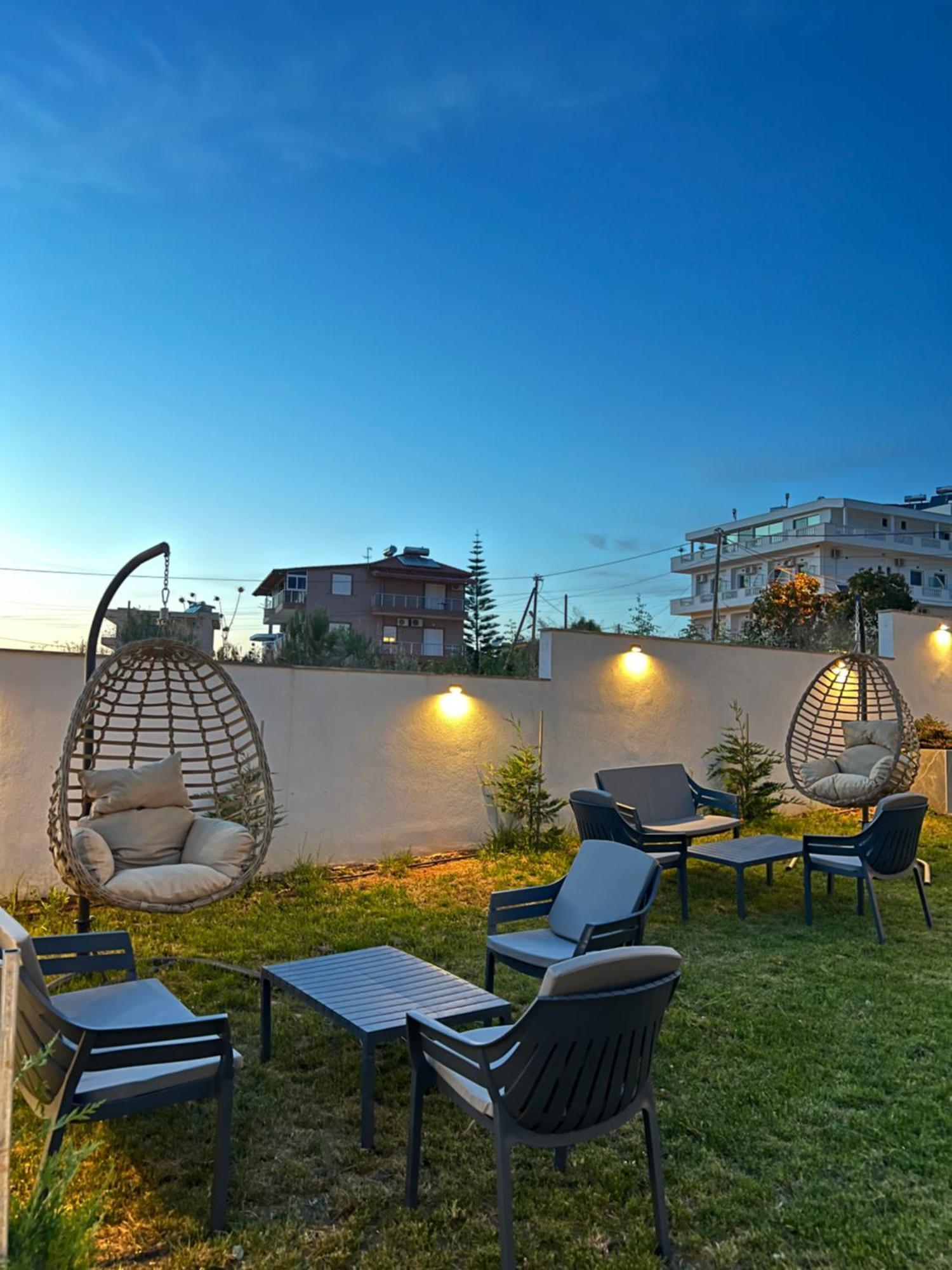 Adele Hotel Ксамил Екстериор снимка